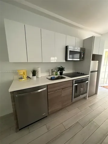 1450 Meridian Avenue Miami Beach FL 33139