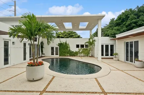7965 SW 136th Street Pinecrest FL 33156