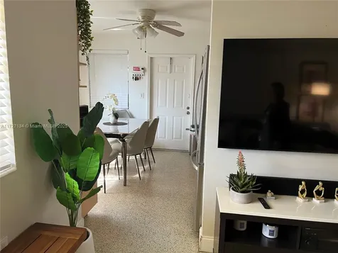 3285-3287 NW 13th Terrace Miami FL 33125