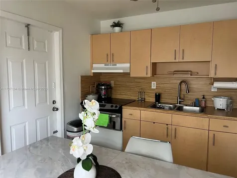 3285-3287 NW 13th Terrace Miami FL 33125