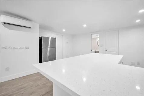 2372 NW 34th Street Miami FL 33142