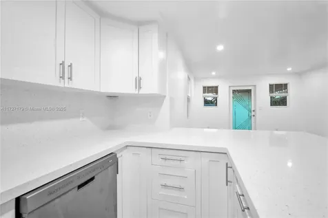 2372 NW 34th Street Miami FL 33142