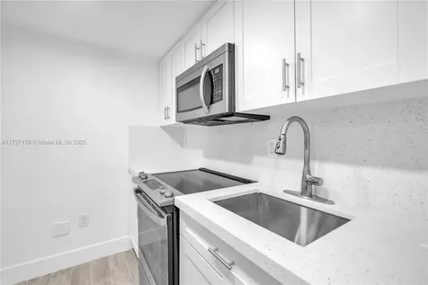 2372 NW 34th Street Miami FL 33142