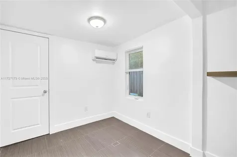 2372 NW 34th Street Miami FL 33142