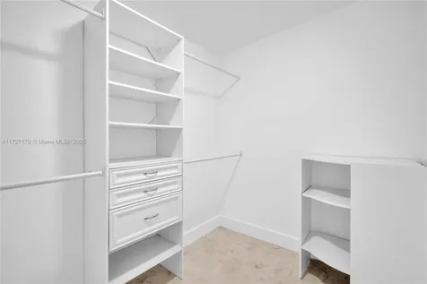 2372 NW 34th Street Miami FL 33142