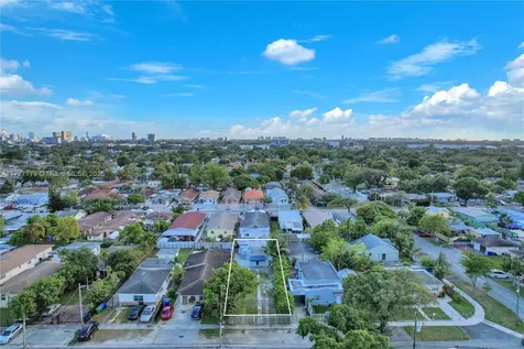 2372 NW 34th Street Miami FL 33142