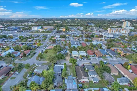 2372 NW 34th Street Miami FL 33142