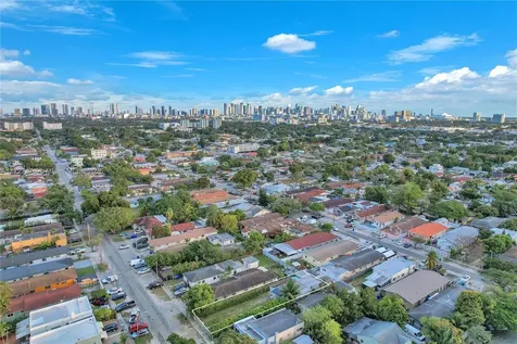2372 NW 34th Street Miami FL 33142