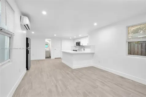 2372 NW 34th Street Miami FL 33142