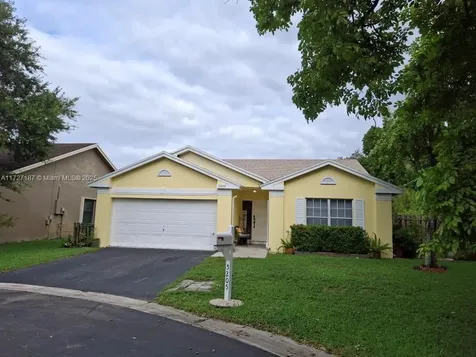5205 NW 98th Way Coral Springs FL 33076