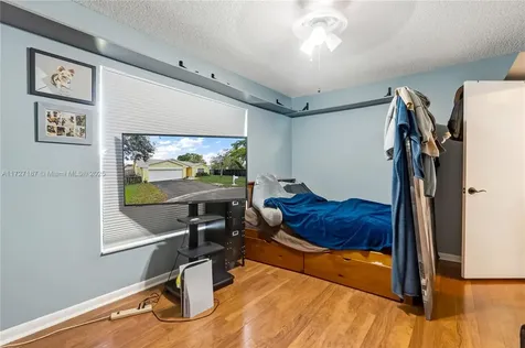 5205 NW 98th Way Coral Springs FL 33076