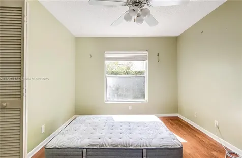 5205 NW 98th Way Coral Springs FL 33076