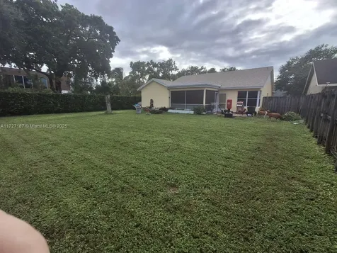 5205 NW 98th Way Coral Springs FL 33076