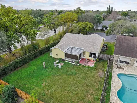 5205 NW 98th Way Coral Springs FL 33076