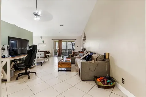 5205 NW 98th Way Coral Springs FL 33076