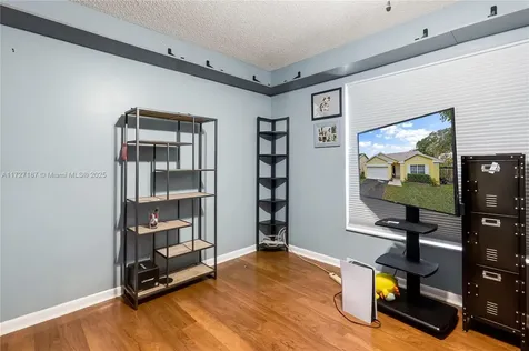 5205 NW 98th Way Coral Springs FL 33076