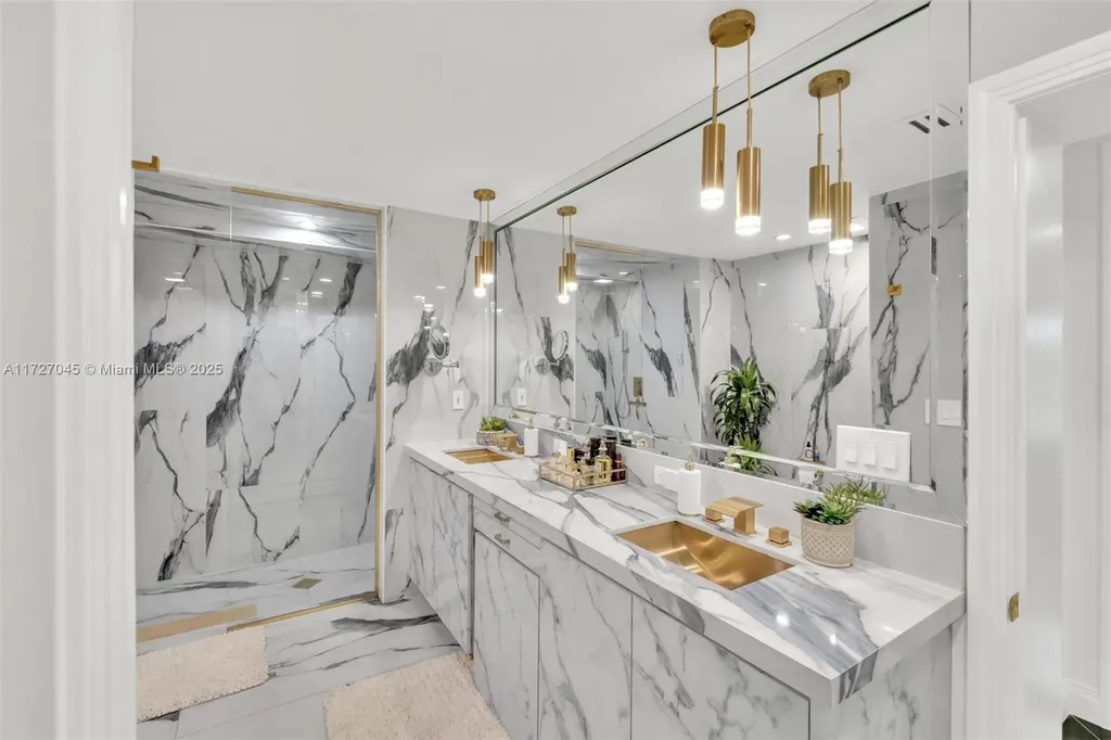 726 NE 17th Way Fort Lauderdale FL 33304