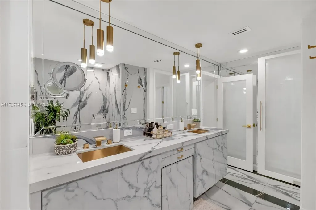 726 NE 17th Way Fort Lauderdale FL 33304