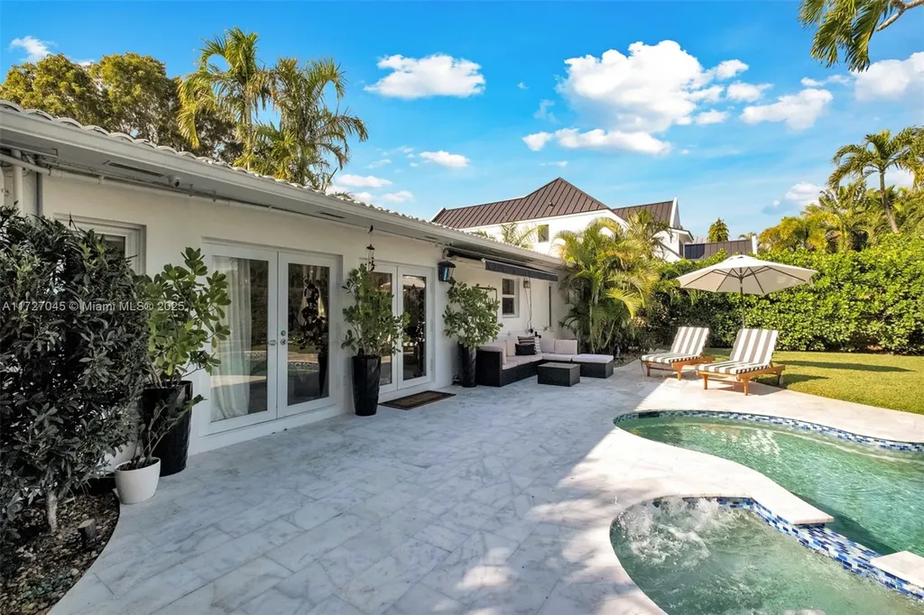 726 NE 17th Way Fort Lauderdale FL 33304