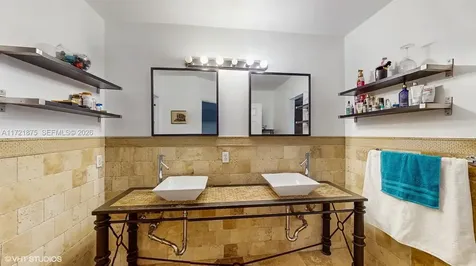 5323 NW 109th Court Doral FL 33178