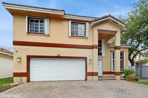 5323 NW 109th Court Doral FL 33178