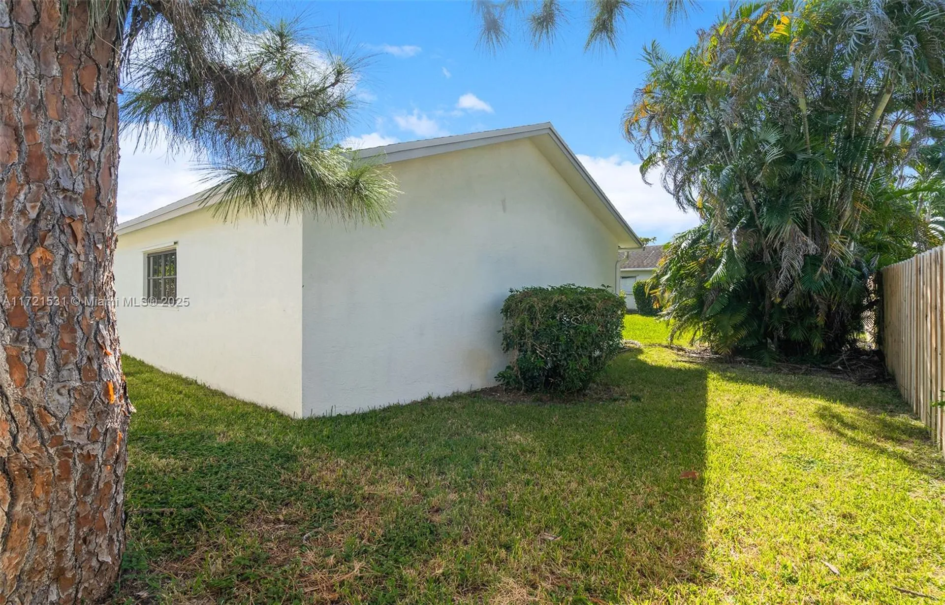 2638 NW 98 Way Coral Springs FL 33065