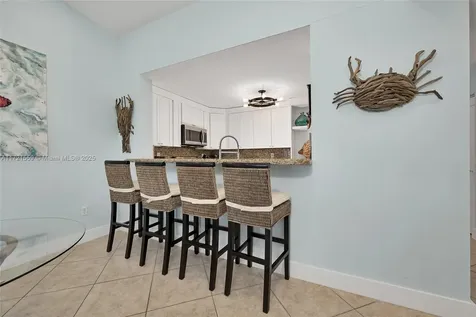 9826 Leeward Avenue Key Largo FL 33037