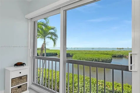 9826 Leeward Avenue Key Largo FL 33037