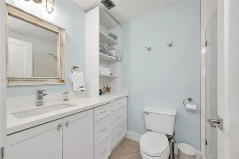 9826 Leeward Avenue Key Largo FL 33037