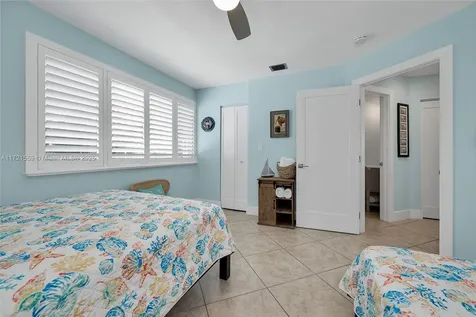 9826 Leeward Avenue Key Largo FL 33037