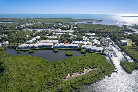 9826 Leeward Avenue Key Largo FL 33037