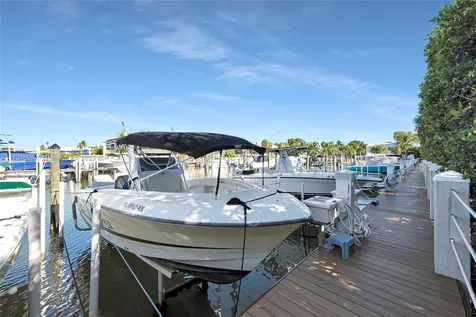 9826 Leeward Avenue Key Largo FL 33037