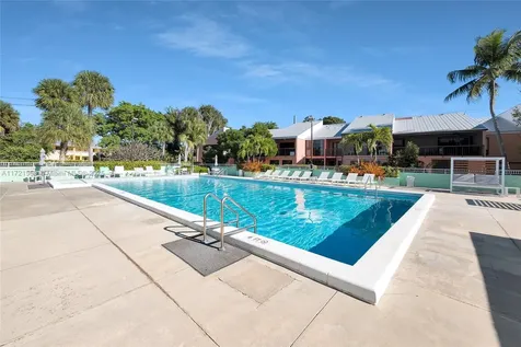 9826 Leeward Avenue Key Largo FL 33037