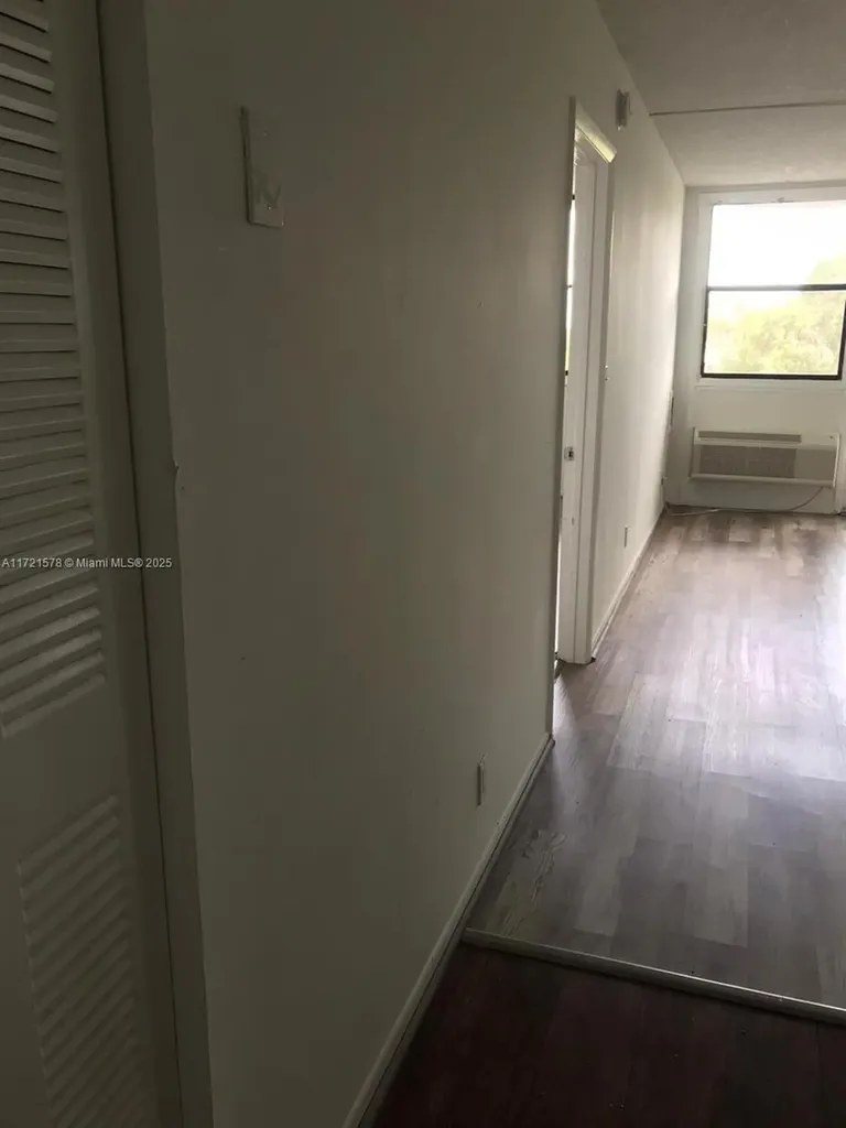 2701 Riverside Drive Coral Springs FL 33065