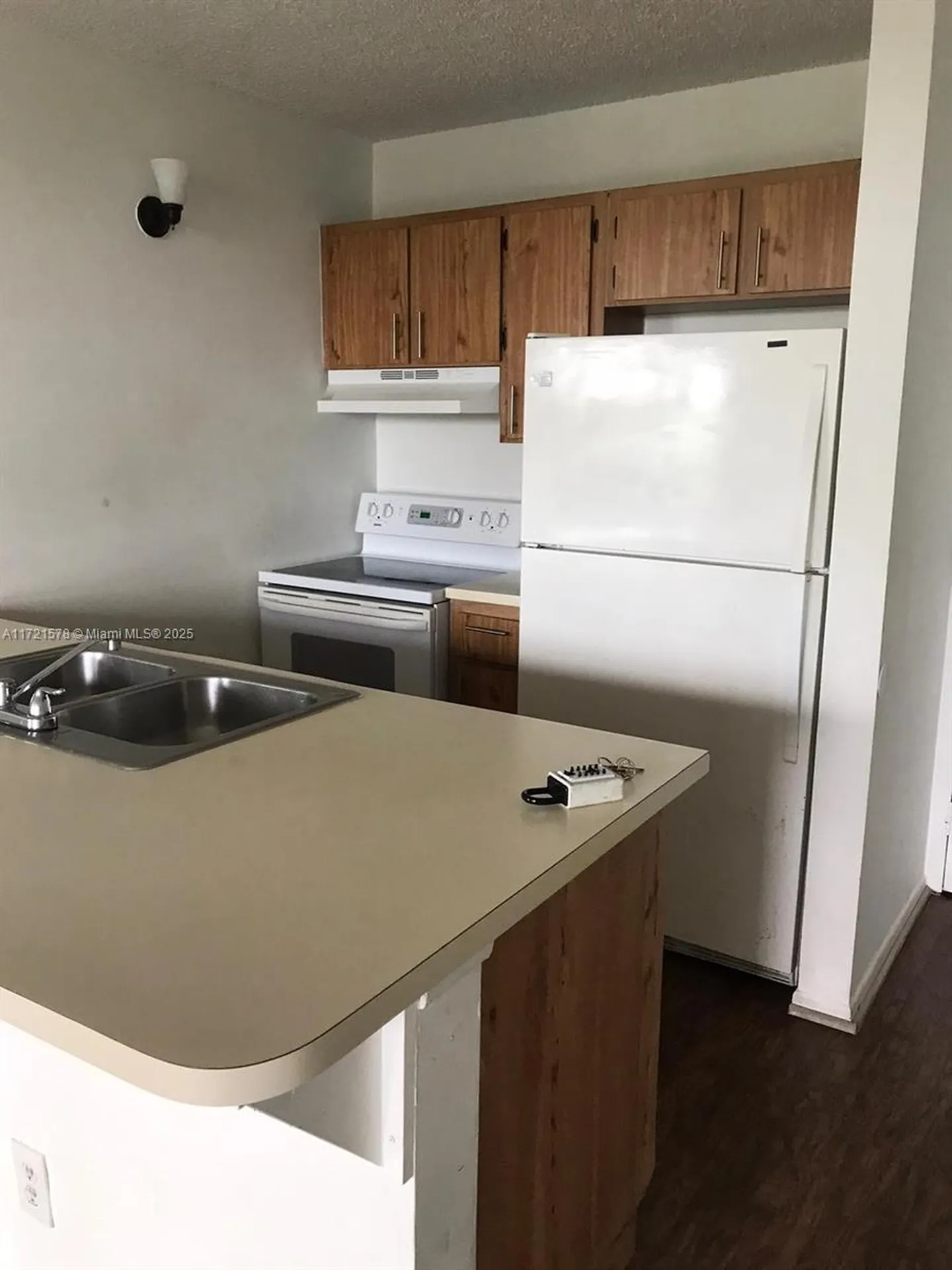 2701 Riverside Drive Coral Springs FL 33065