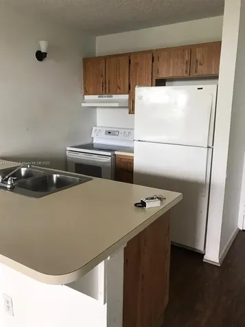 2701 Riverside Drive Coral Springs FL 33065