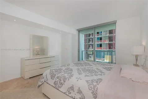 55 SE 6th Street Miami FL 33131