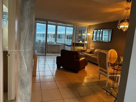 5401 Collins Avenue Miami Beach FL 33140