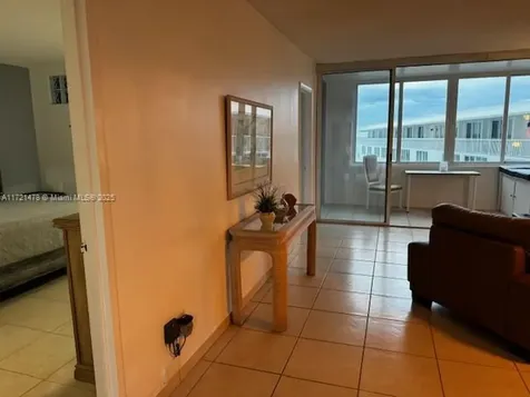 5401 Collins Avenue Miami Beach FL 33140