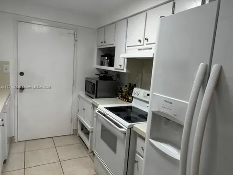 5401 Collins Avenue Miami Beach FL 33140