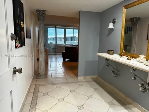 5401 Collins Avenue Miami Beach FL 33140