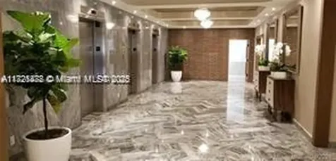 5401 Collins Avenue Miami Beach FL 33140
