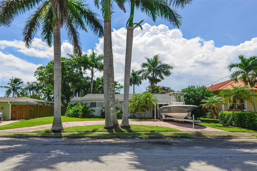 1208 Guava Isle Fort Lauderdale FL 33315