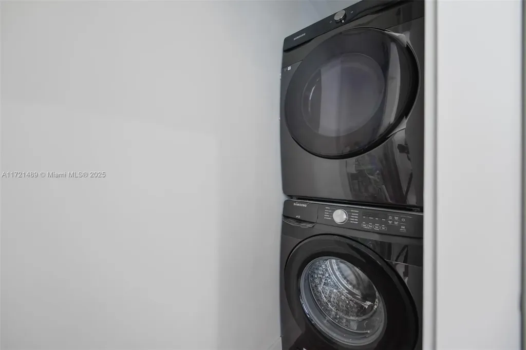 1208 Guava Isle Fort Lauderdale FL 33315