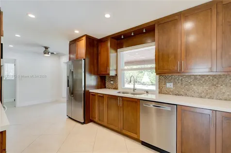 9641 SW 94th Street Miami FL 33176