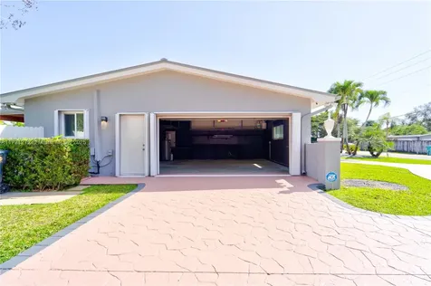 9641 SW 94th Street Miami FL 33176