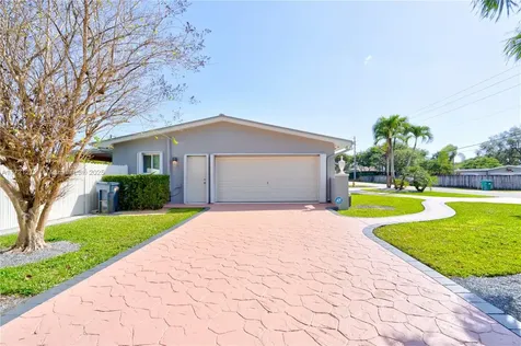 9641 SW 94th Street Miami FL 33176