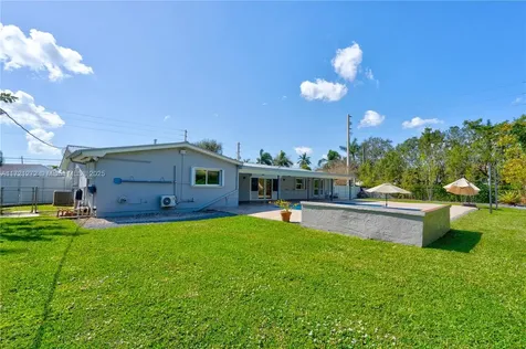 9641 SW 94th Street Miami FL 33176