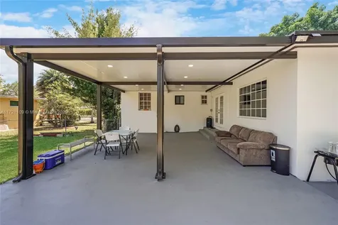 571 Raven Avenue Miami Springs FL 33166