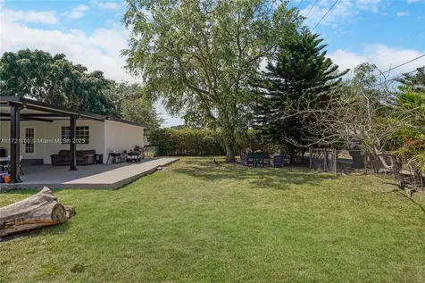 571 Raven Avenue Miami Springs FL 33166